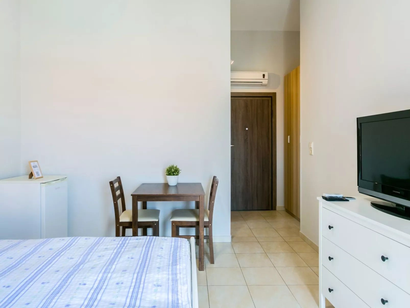 Gästezimmer mit Balkon - Binnen