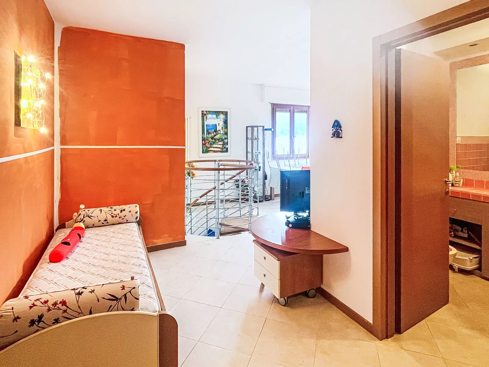 Sona's Lake Home - Binnen