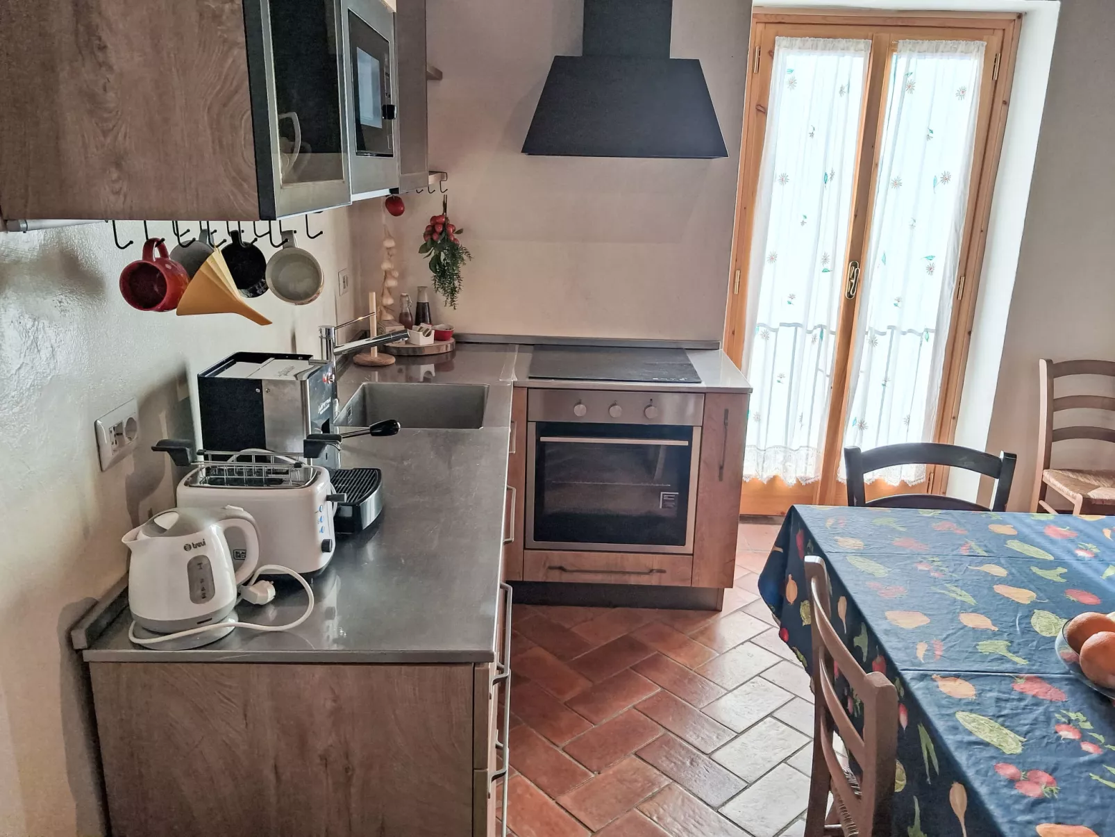 Il canto dei merli - Binnen