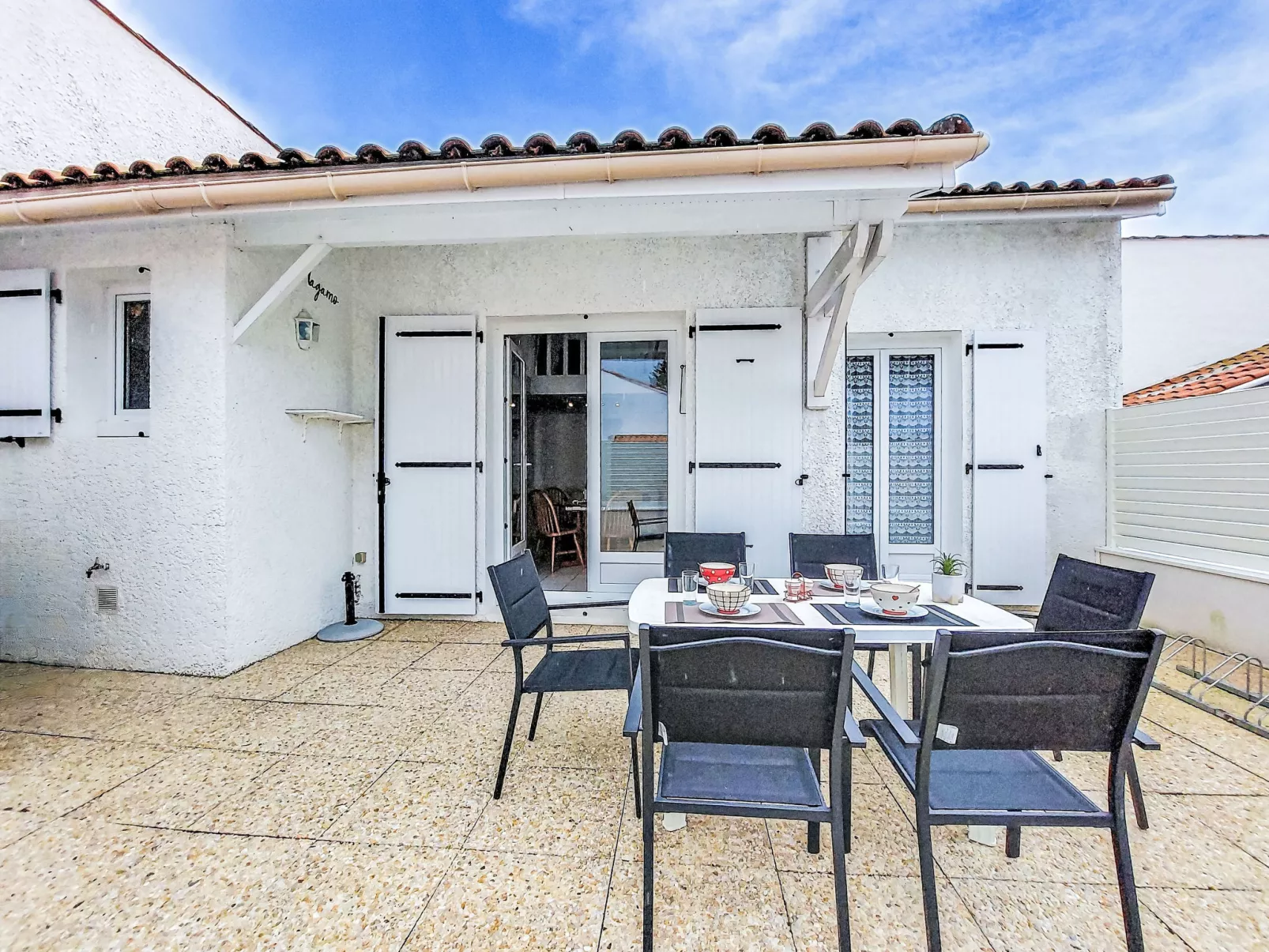 Les Palmyriennes - Buiten