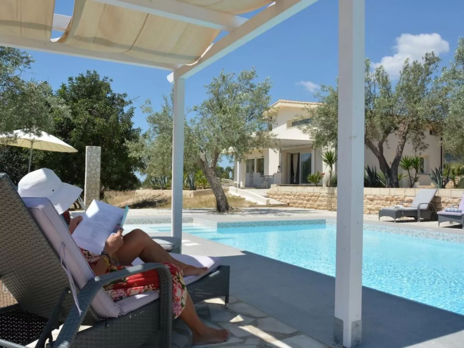 Moderne Ferienvilla bei Noto mit Meerblick und privatem Pool - Buiten