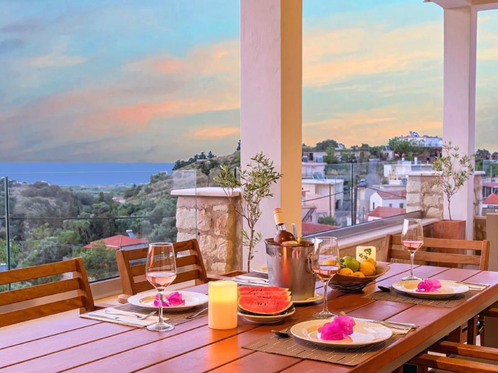 "Acrothea Villa Beheizter Pool" - Buiten