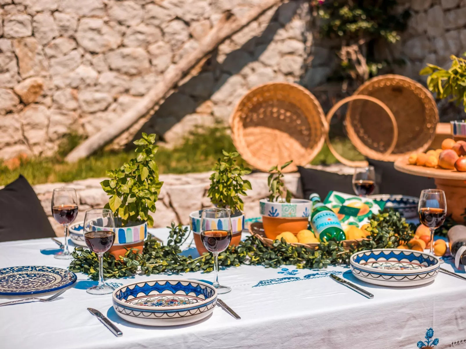 Emarmene - Dein Schicksal - Buiten