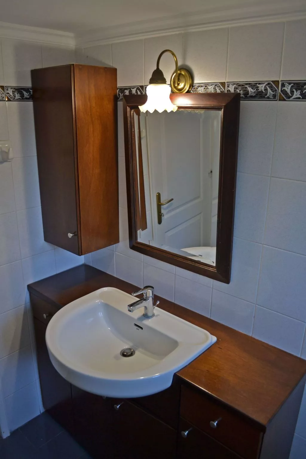 Anwesen mit Garten, Grill und Terrasse - Image-tags.info