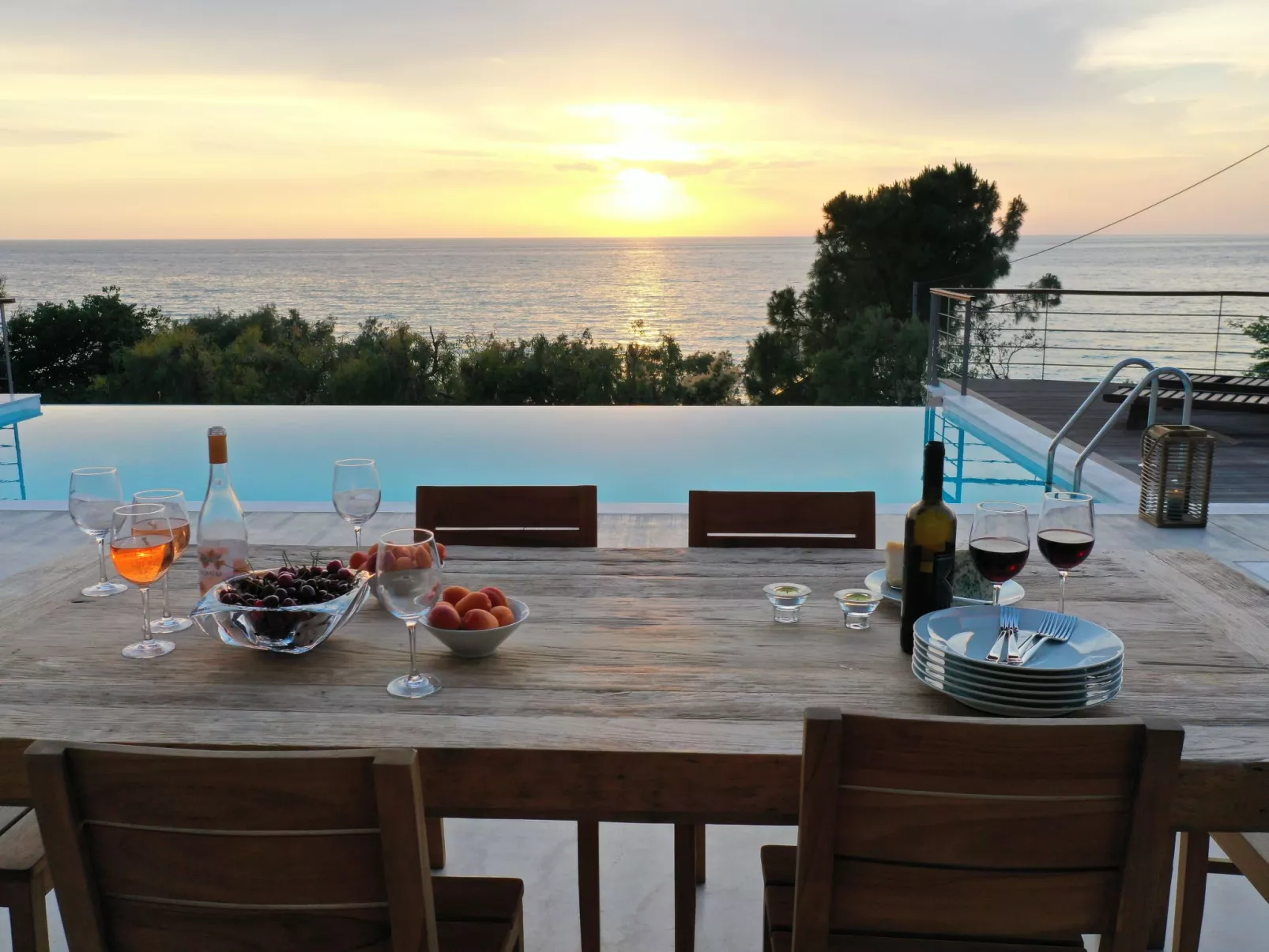 "Capro" mit Infinity-Pool - Buiten