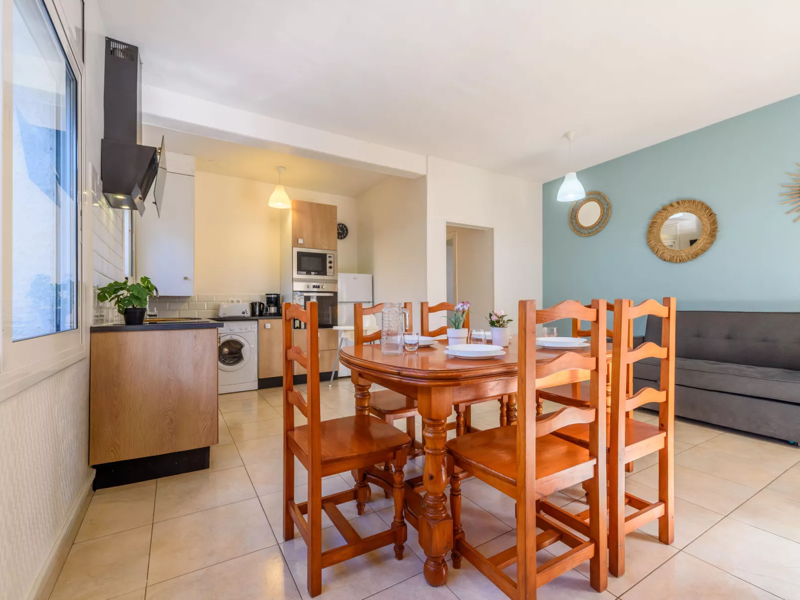 Sol Naciente - Binnen