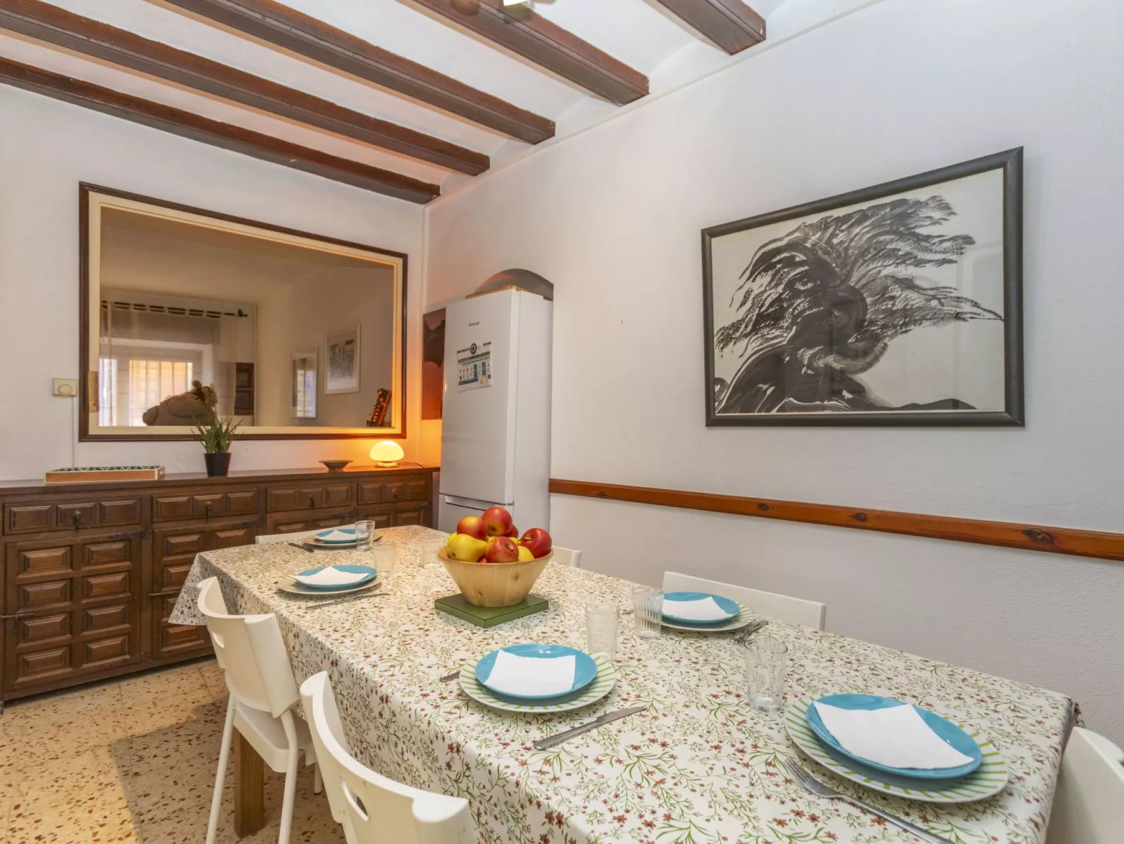 Urban Plaza Palafrugell - Binnen