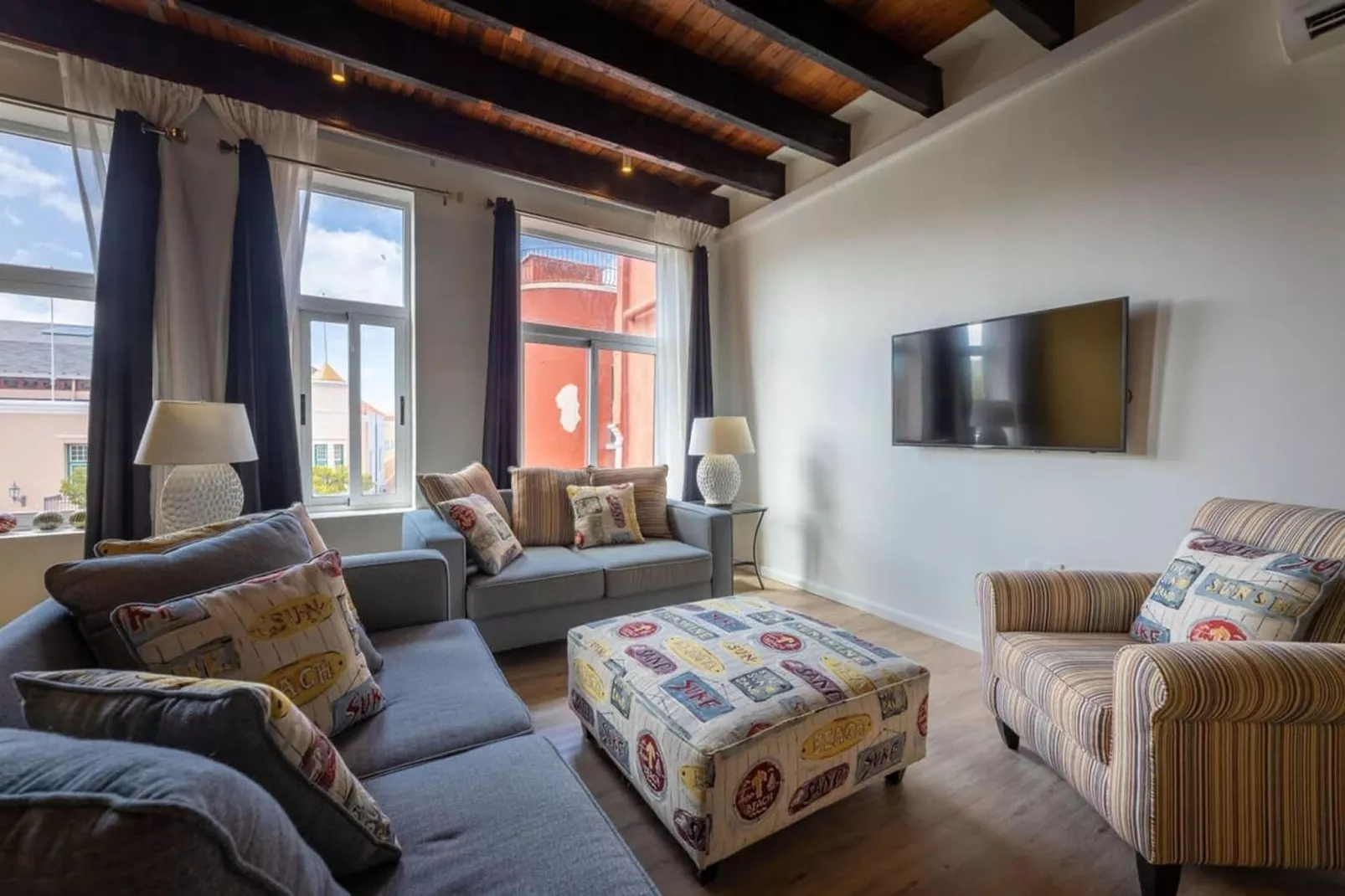 Plaza JoJo C - Woonkamer