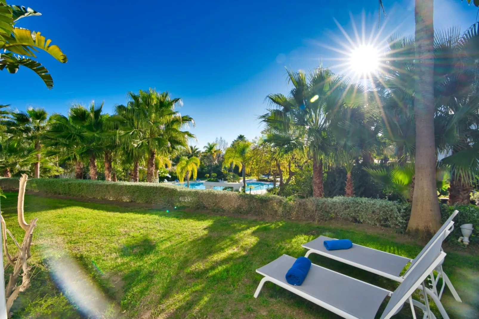 Stylish 2-Bed Apartment | Alcazaba Lagoon (303) - Tuinen zomer