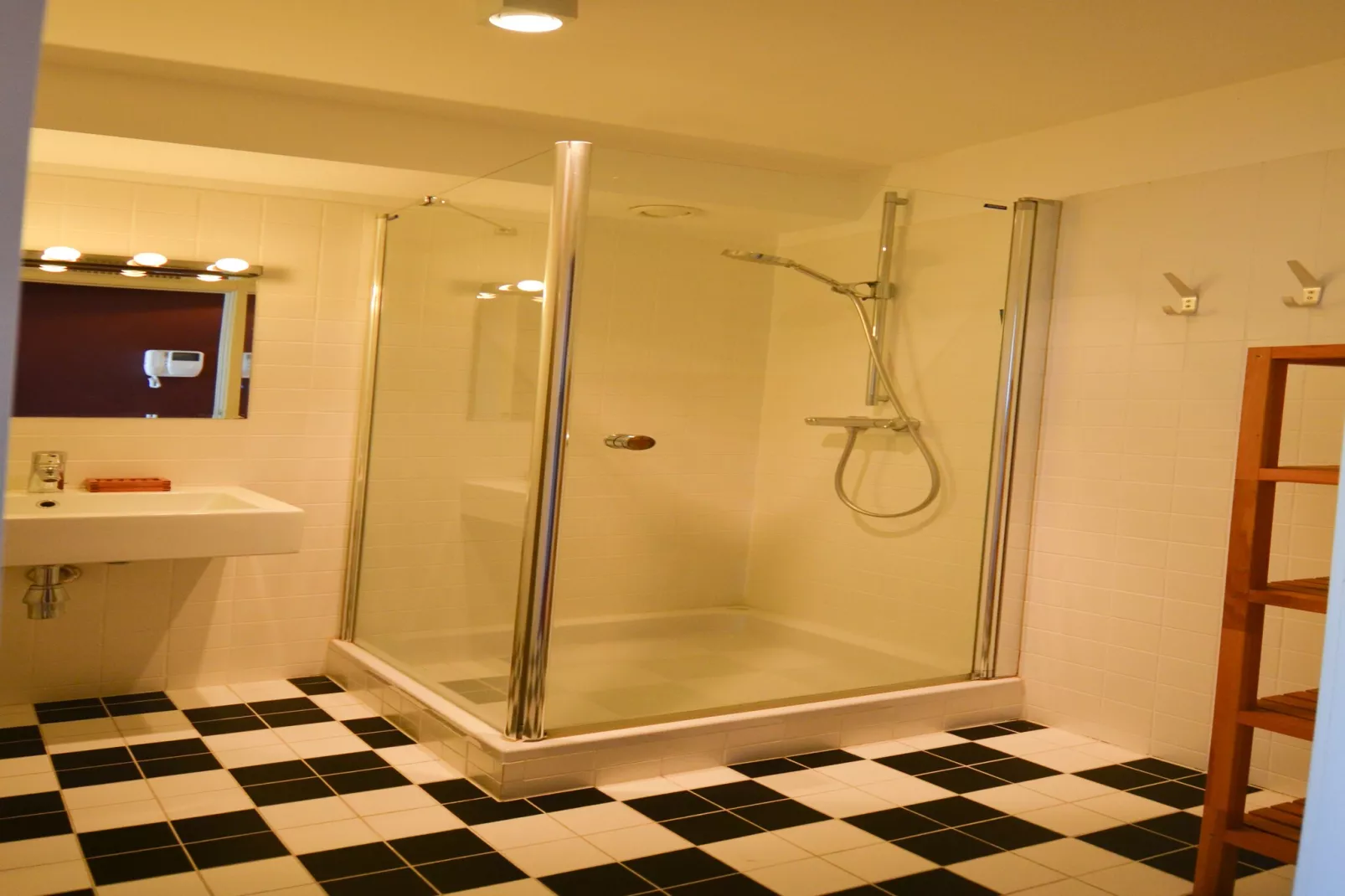 ALEXINE/ALEX0601 - Badkamer