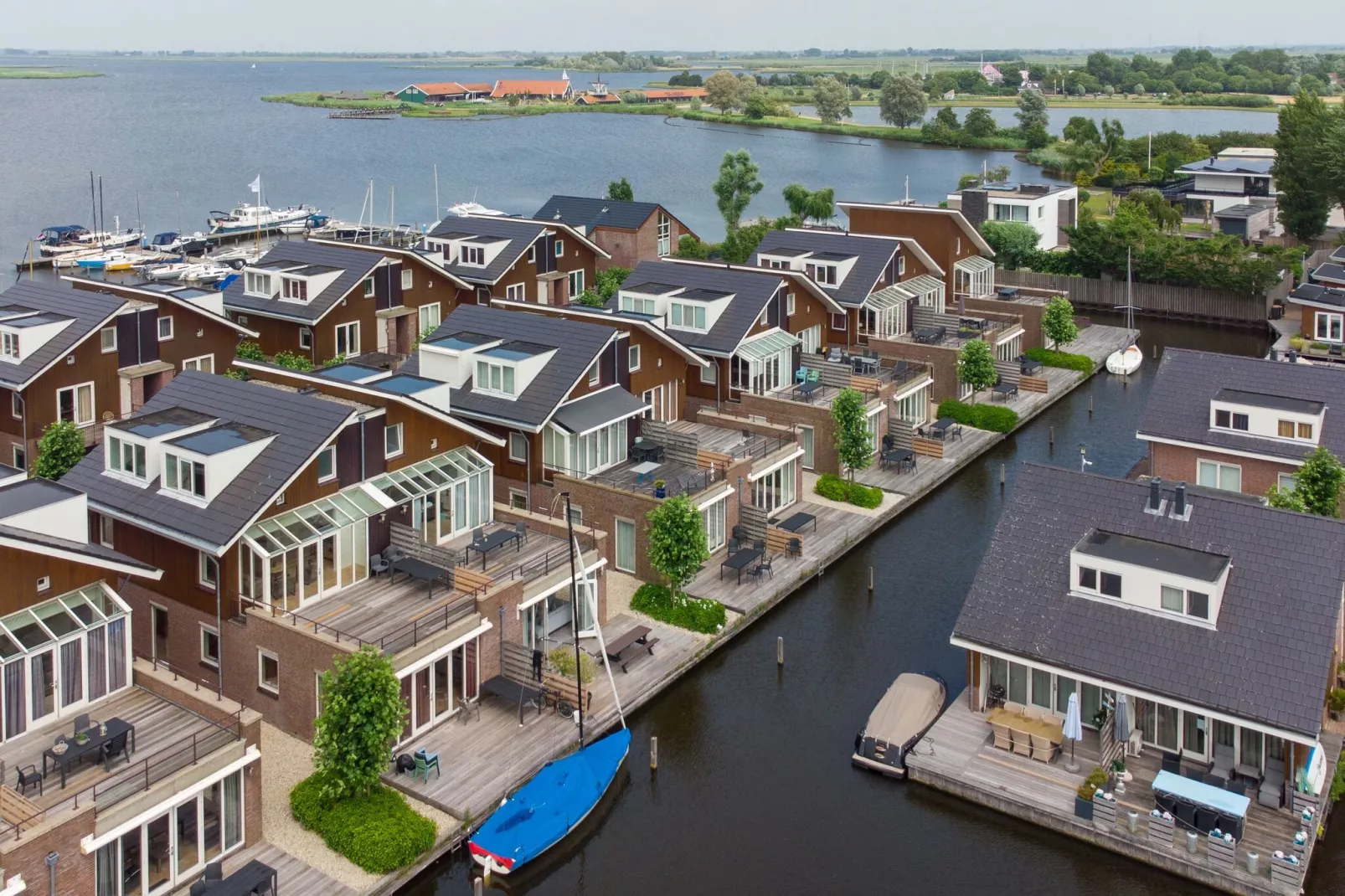 Waterpark de Meerparel 13-Buitenkant zomer
