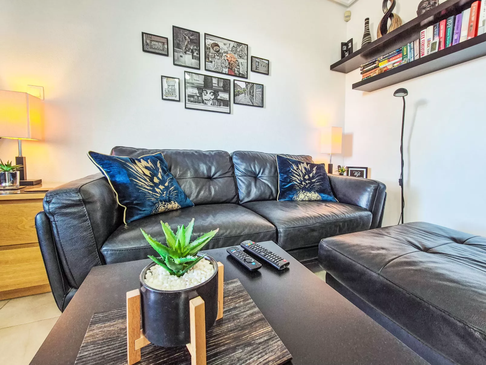 "Casa La Torre" mit Wallbox - Binnen