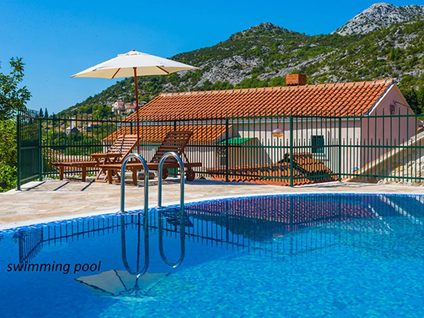 Villa mit Pool, Oslje - Buiten