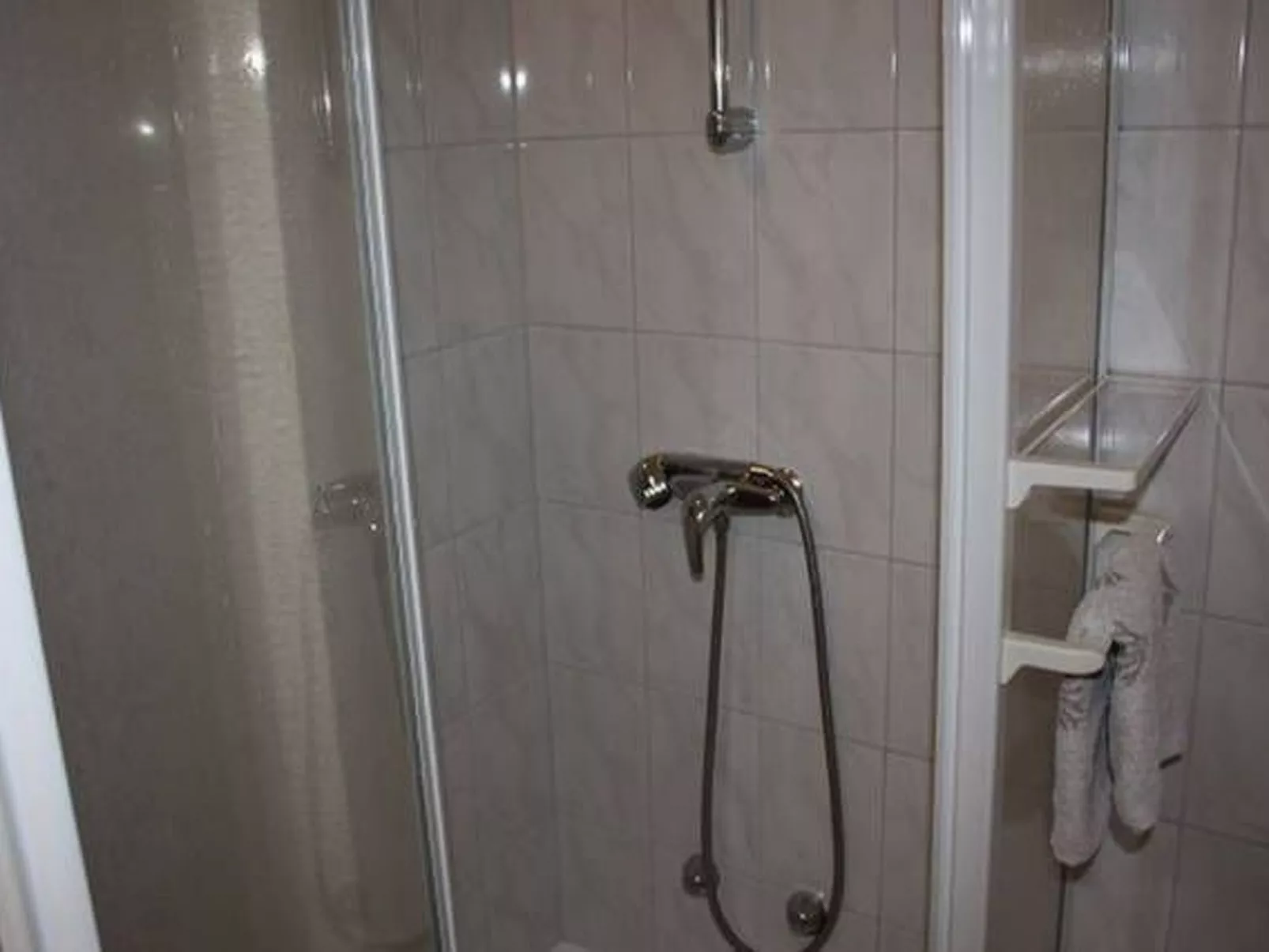 3. Etage Doppelbettzimmer ca. 20m² mit Balkon und Panoramameerblick Villa Milic - Binnen