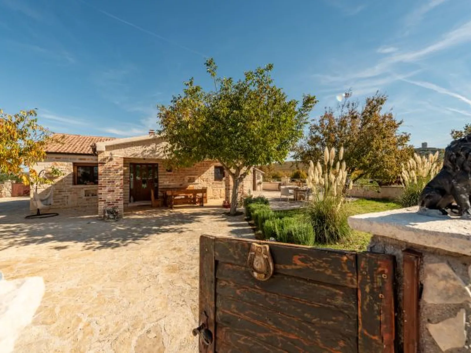 Villa Callista with Pool - Image-tags.info