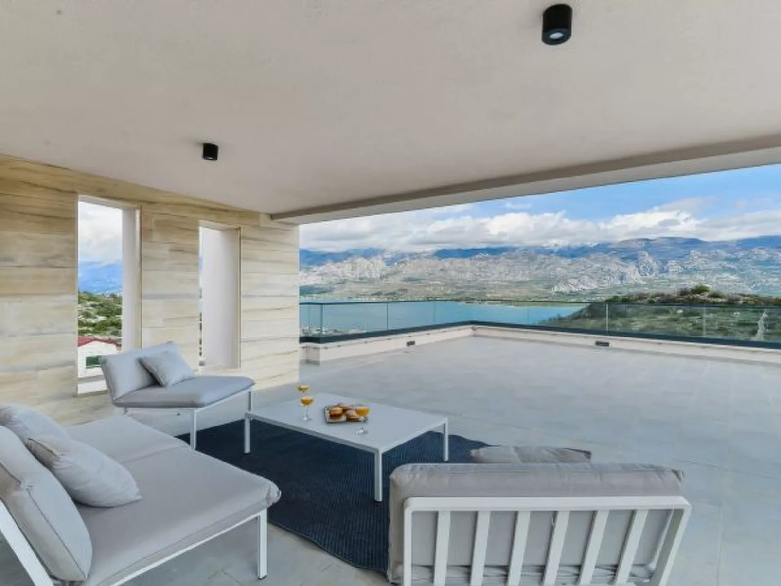 Villa Zariva with pool and panoramic mountain and - Image-tags.info