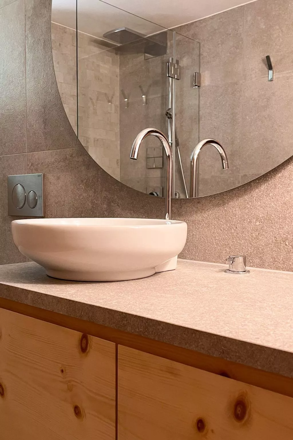 Curtin Duas - Binnen