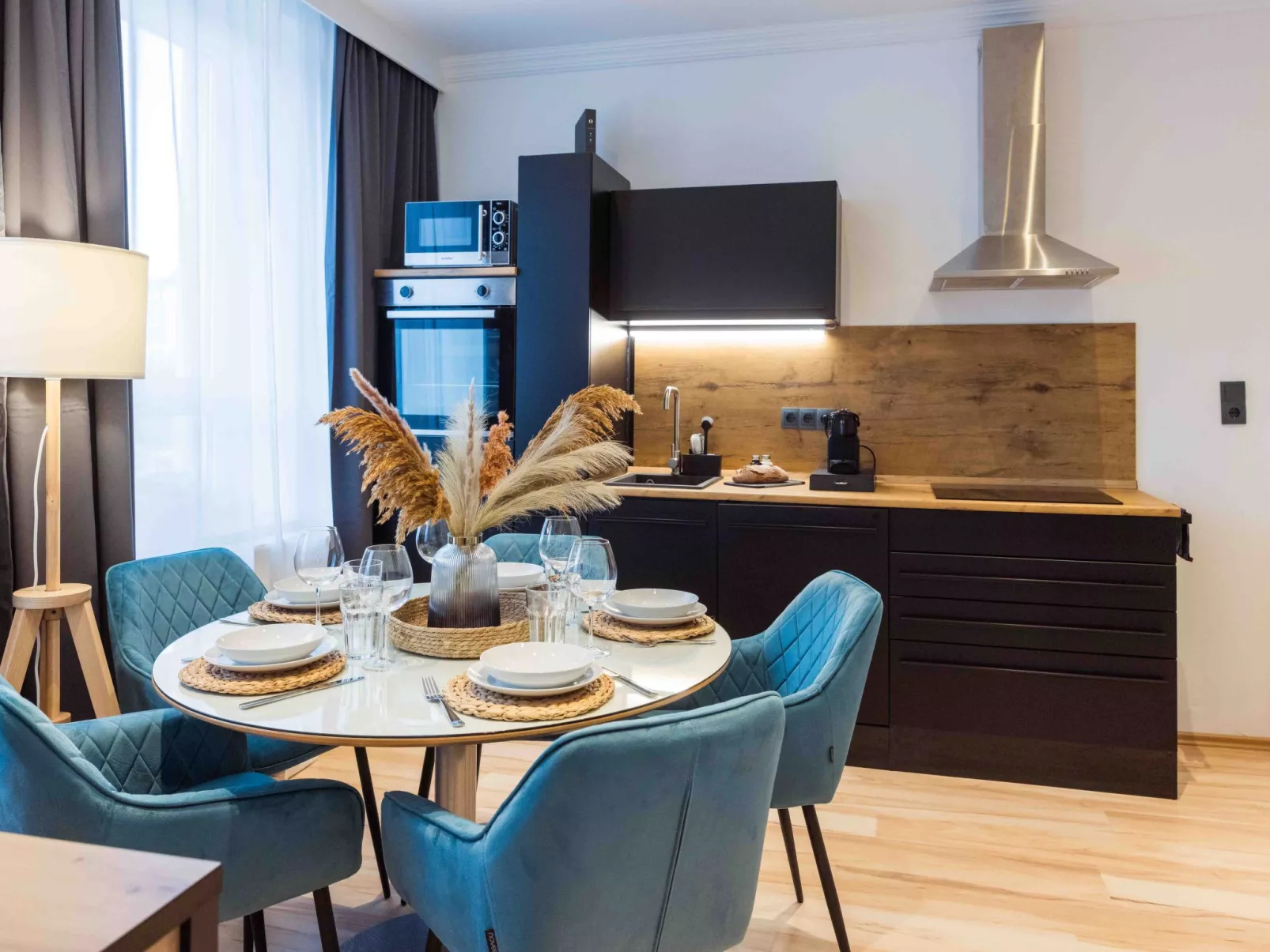 Schiller Apartment im Zentrum von Hof. Küche, Parkplatz, 250MBit Wlan - Binnen