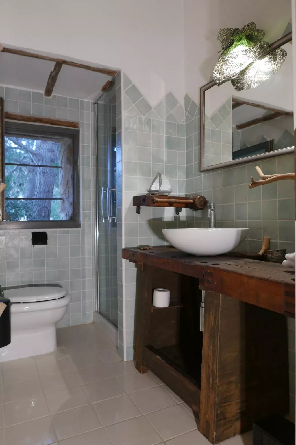 "Cosima" mit Blick auf das Wasser - Binnen