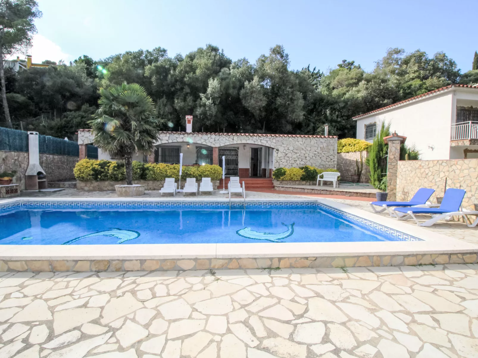 Roca Mas Mato - Buiten