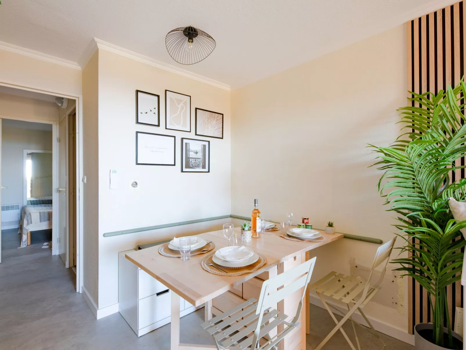 L'Esquinade (G3 033) - Binnen