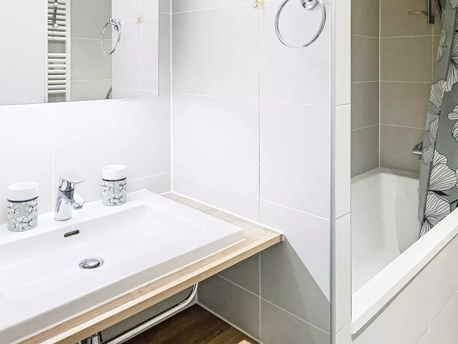 Les Perles du Lac - Binnen