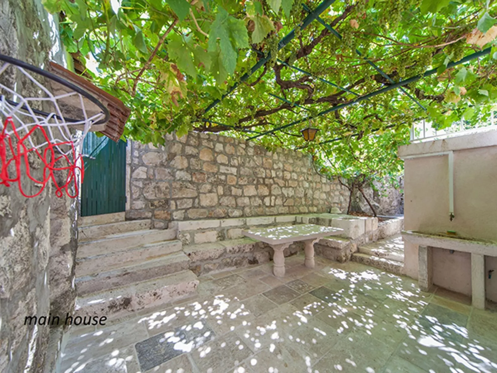 Villa mit Pool, Oslje - Buiten