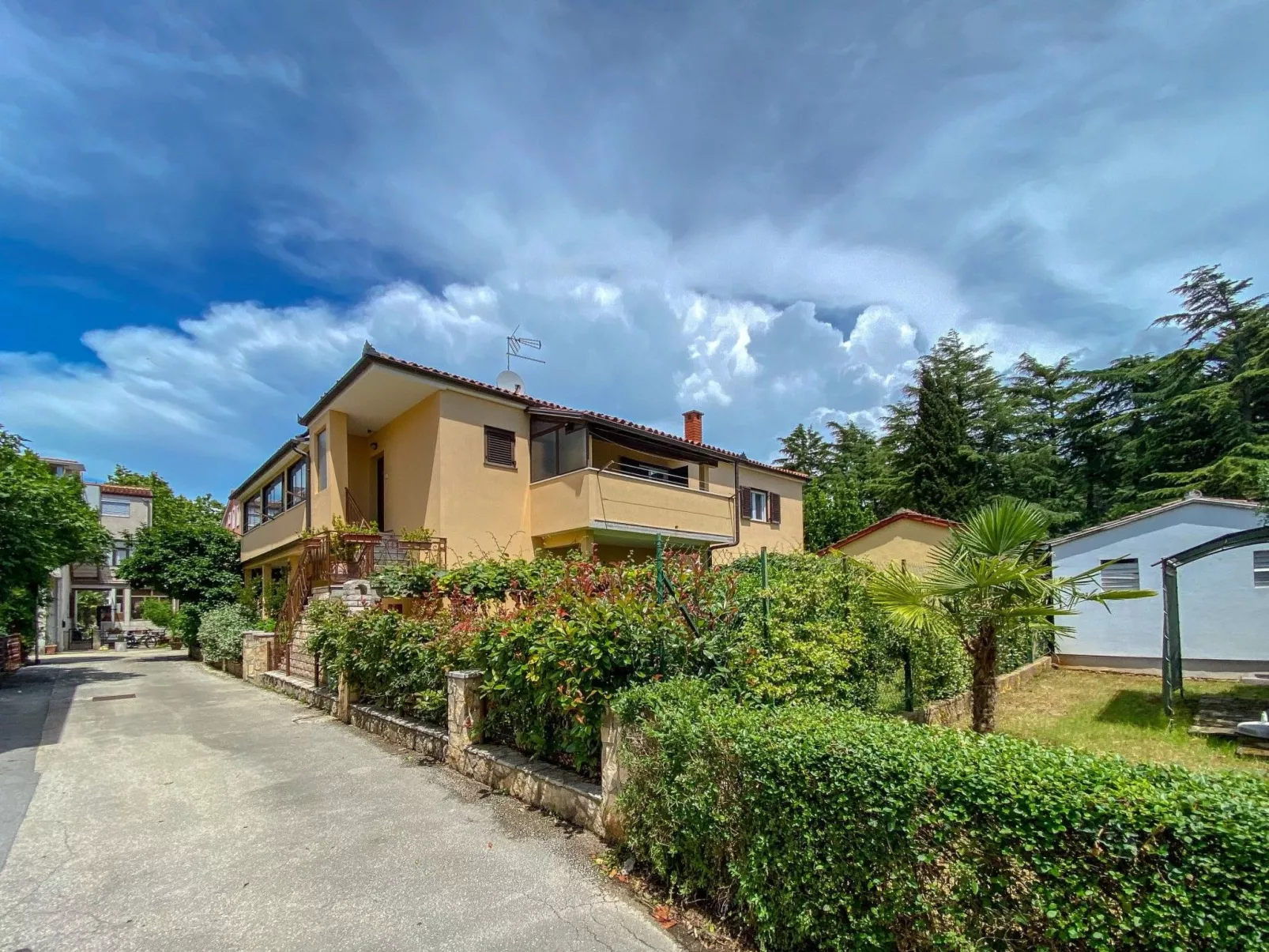 Erdgeschoss-Ferienwohnung Martinis 2 - Buiten