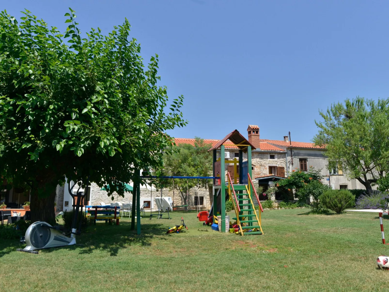 Zimmer für 3 Personen - Buiten