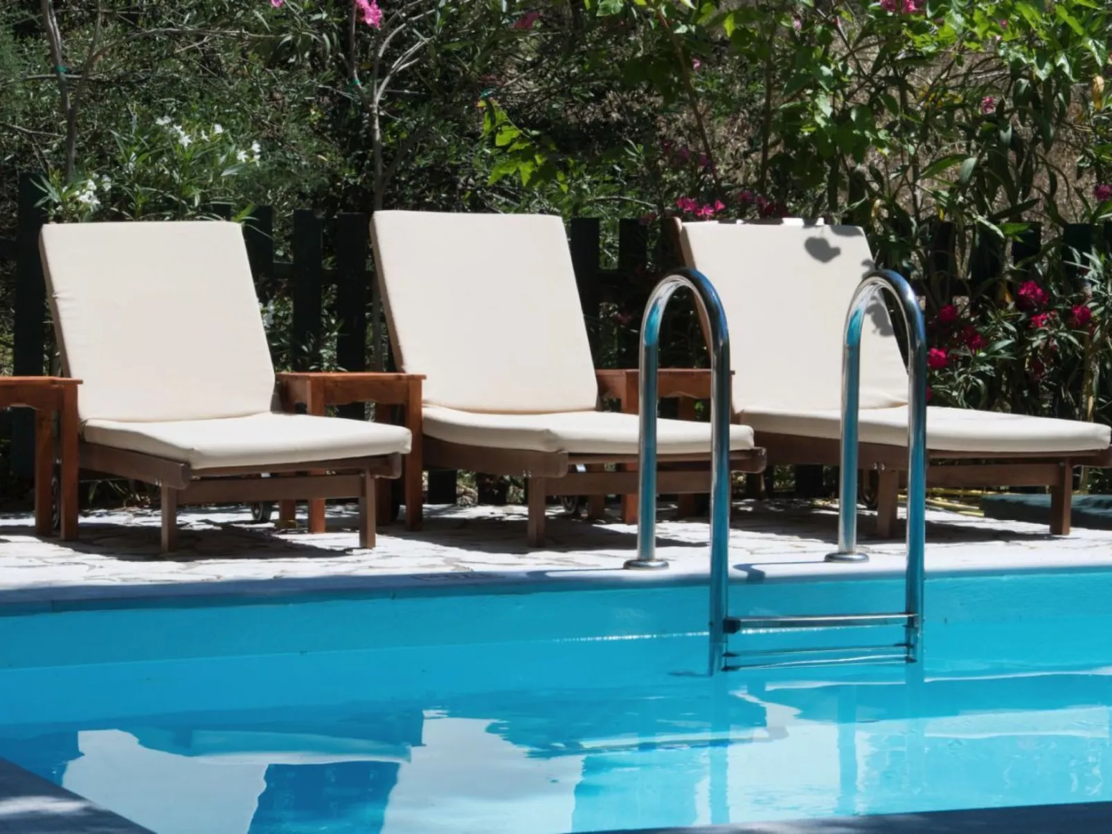 "Casa Piccola" mit Blick auf das Wasser - Image-tags.info