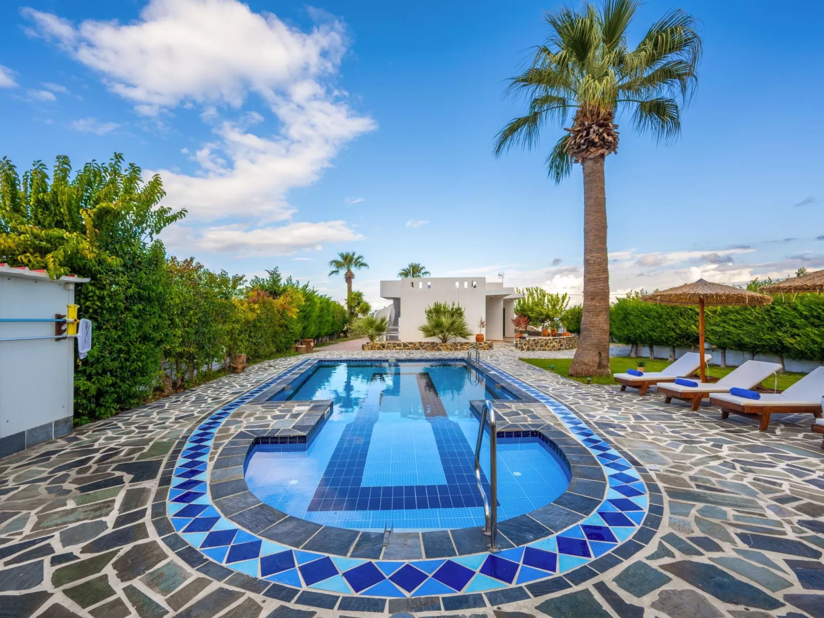 Villa "Villa Palmeras" mit eigenem Garten und Grill - Buiten