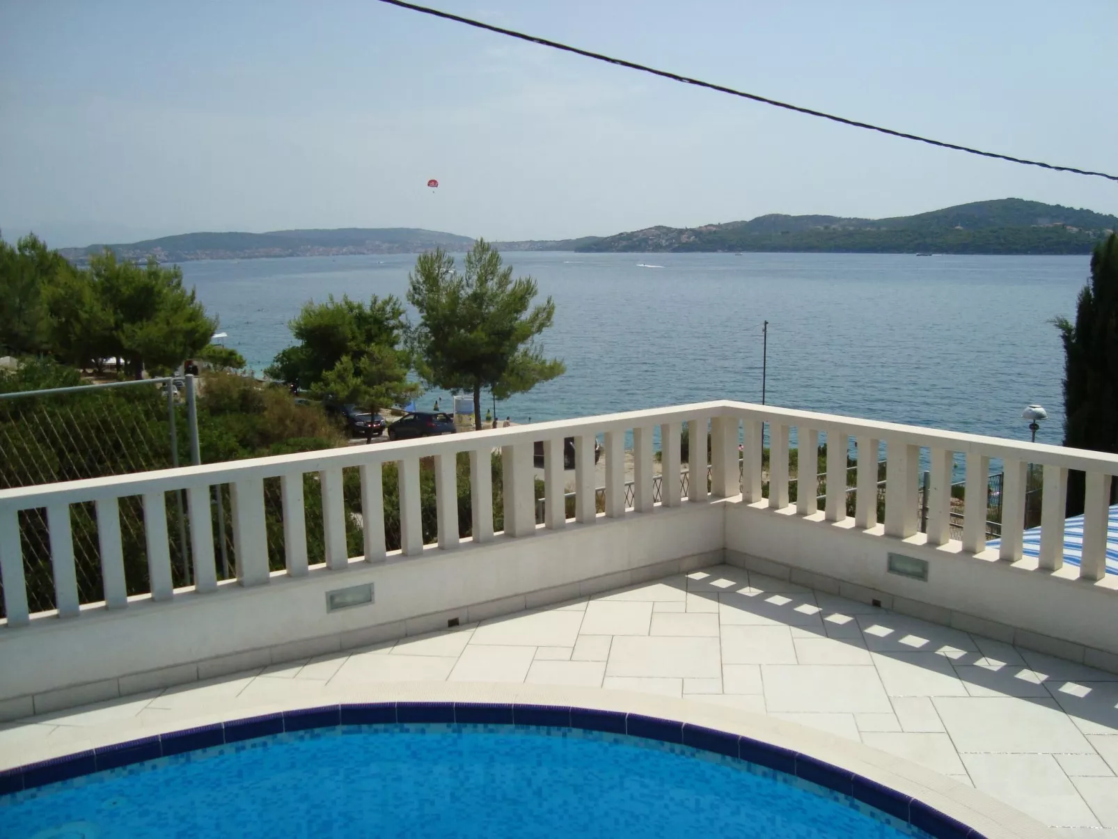 Mit Terrasse, Pool und Strandzugang - Image-tags.info