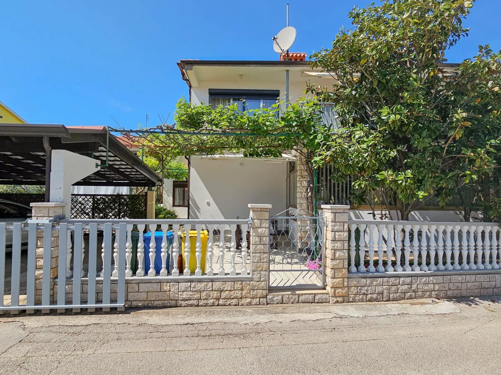 "Beco 2" direkt am Strand - Buiten