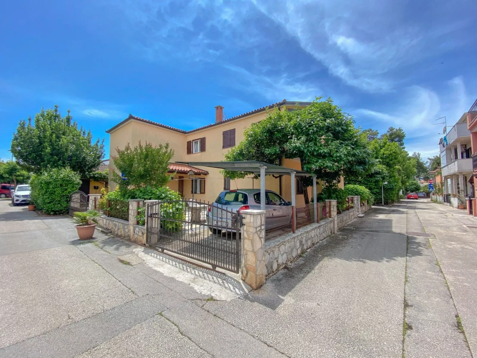 Erdgeschoss-Ferienwohnung Martinis 2 - Buiten