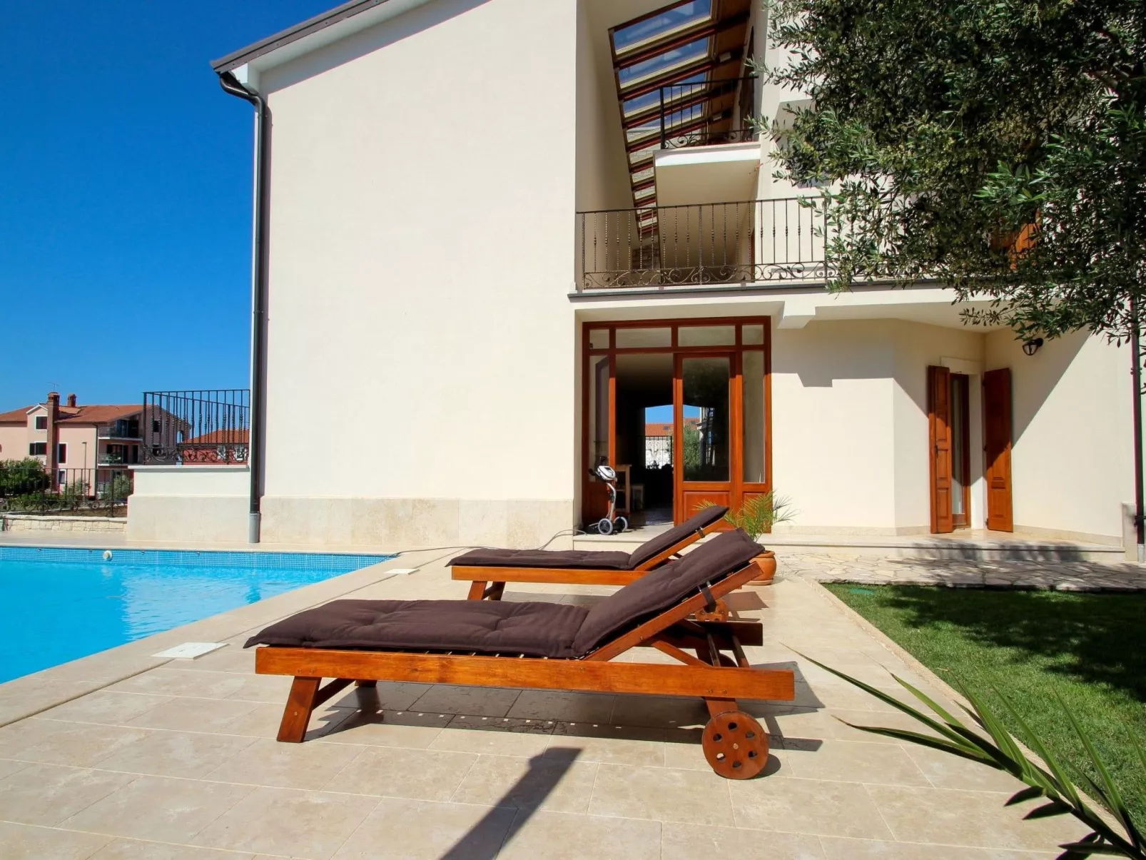 Für 4 Personen ca. 50 m&sup2; in Bužinija, Adriaküste Kroatien (Westküste von I - Buiten