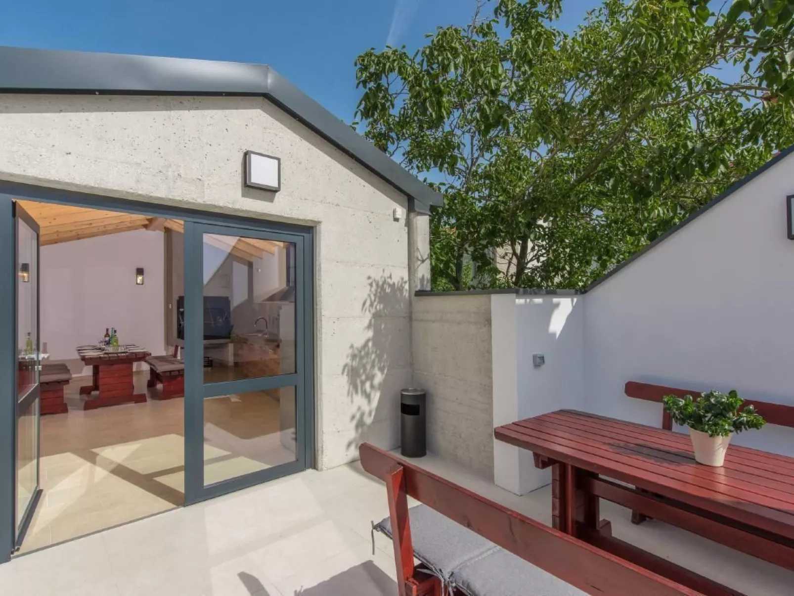 Wohnung in Pjescana Uvala mit Großer Terrasse - Image-tags.info