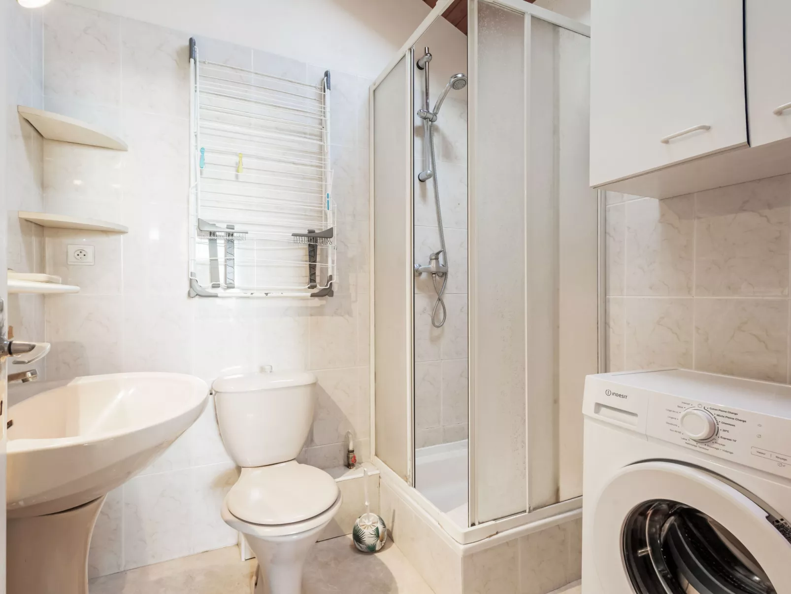 Barasteguia - Binnen