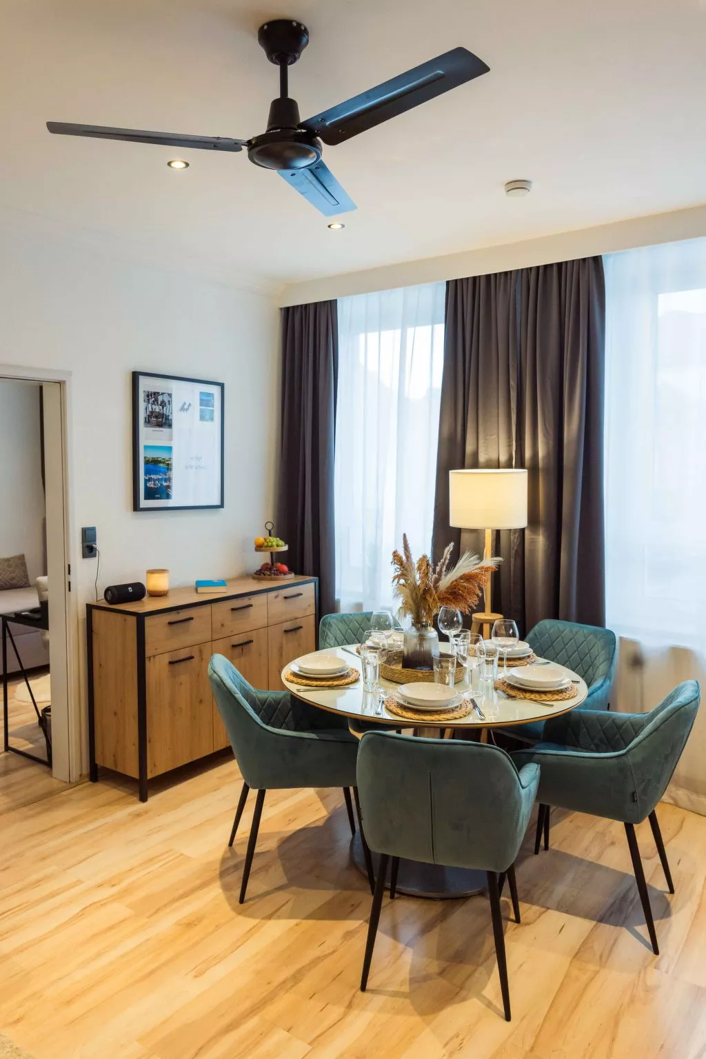 Schiller Apartment im Zentrum von Hof. Küche, Parkplatz, 250MBit Wlan - Binnen