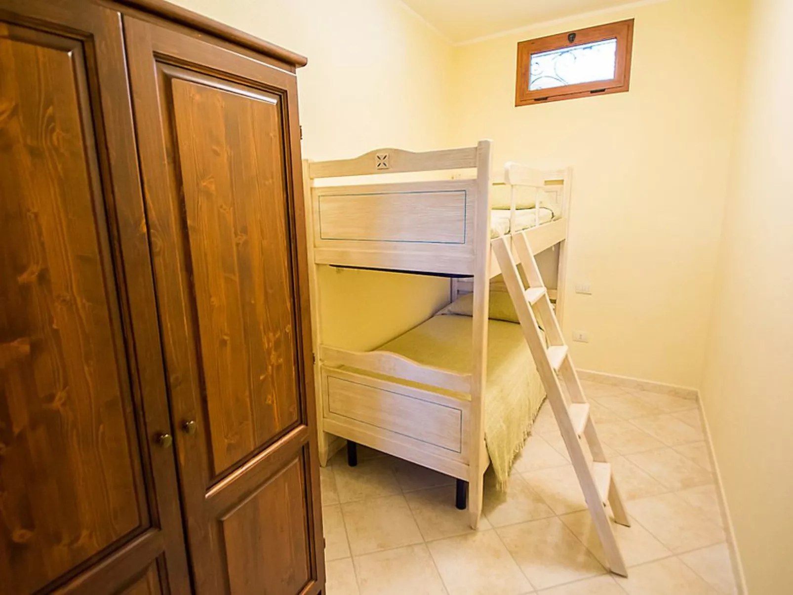 Apt. Orosei 3A, mit gemeinsamem Schwimmbad - Binnen