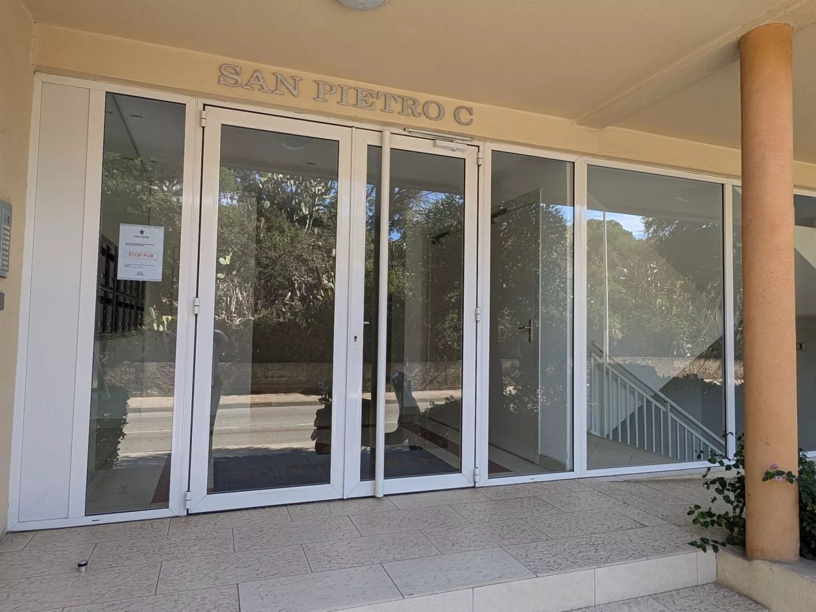 Ruhige Wohnung Panoramablick auf Meer und Berge - Binnen