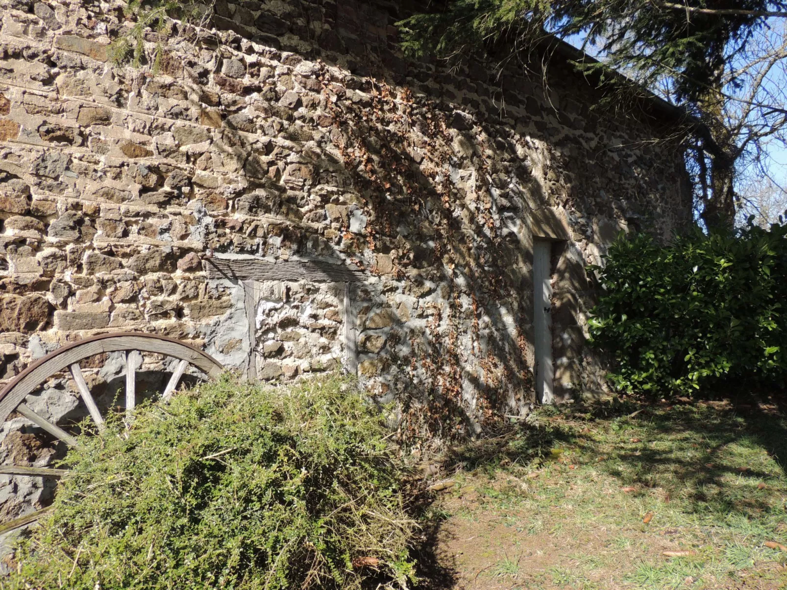 Charmantes Haus in der Auvergne - Image-tags.info