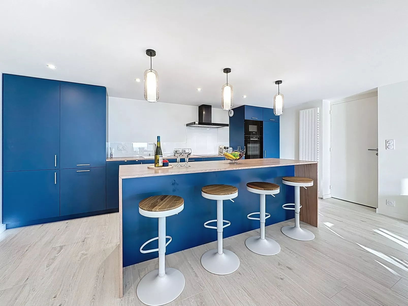 Le Vent d'Avril - Binnen