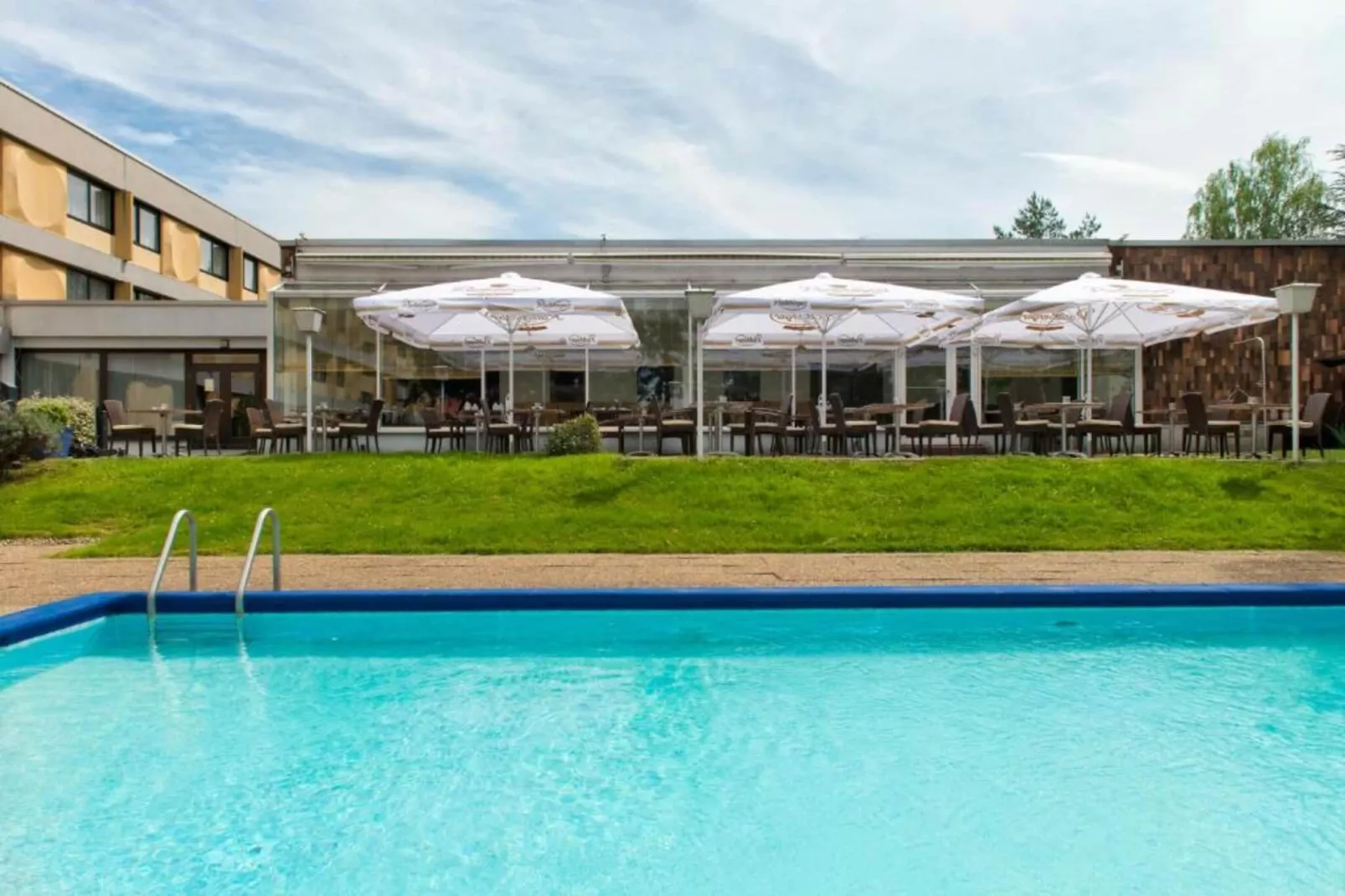 SUPERIOR DOUBLE ROOM - Zwembad