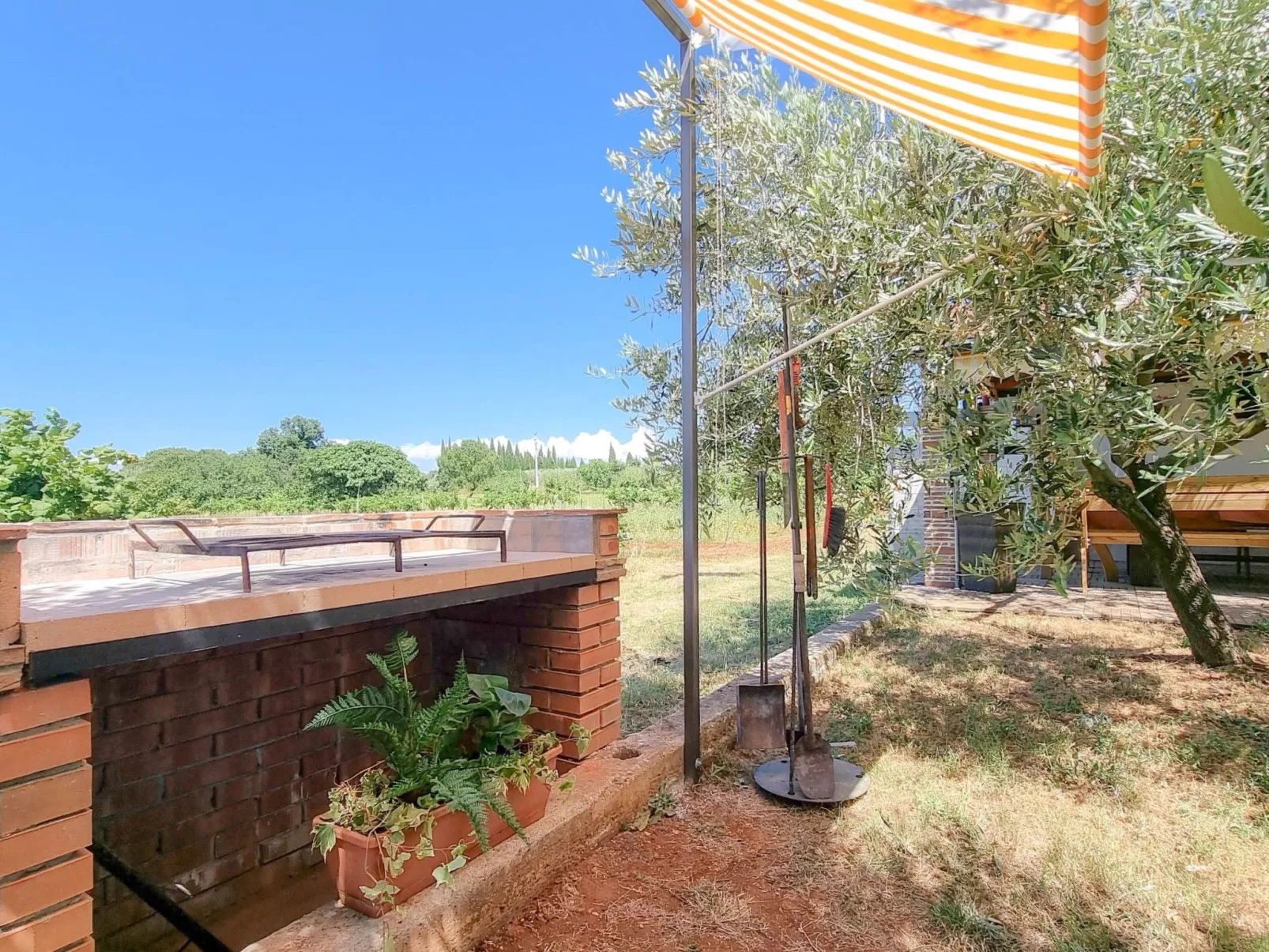 Appartement "Barbara" mit Blick auf das Wasser - Buiten