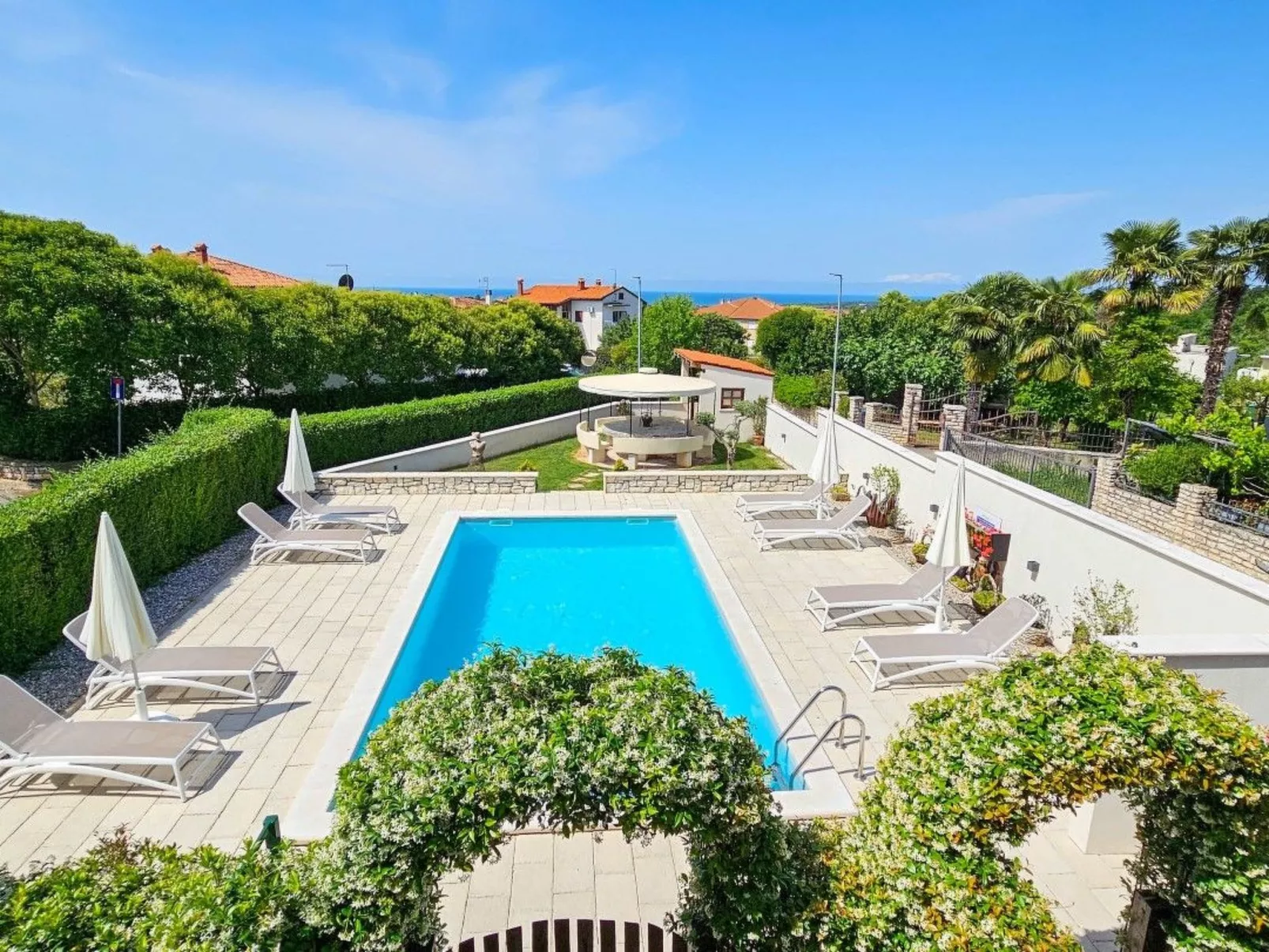 Für 2 Personen ca. 30 m&sup2; in Novigrad, Adriaküste Kroatien (Westküste von I - Buiten