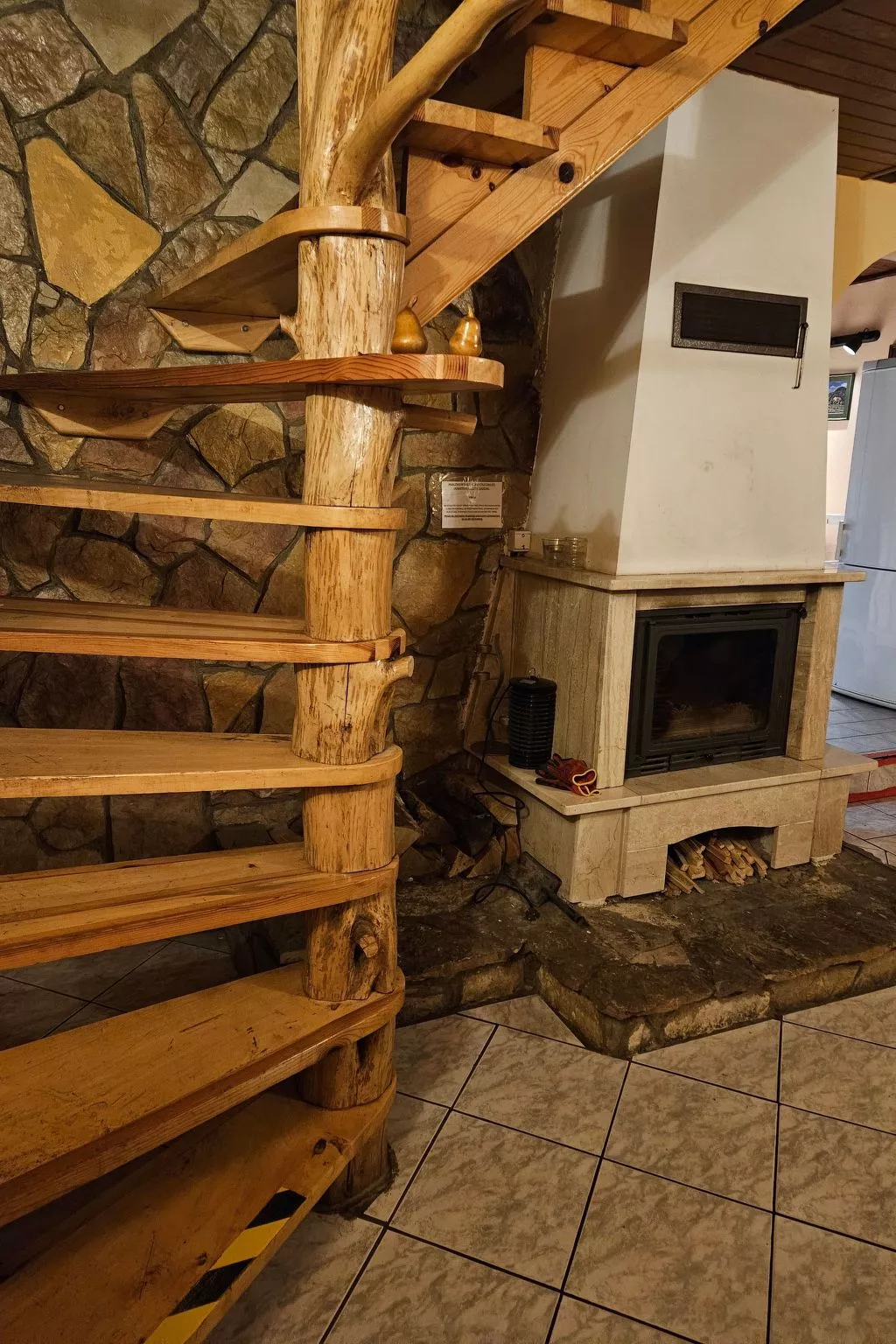 Freistehendes Haus mit eingezäuntem Grundstück an einer Lagune - Binnen