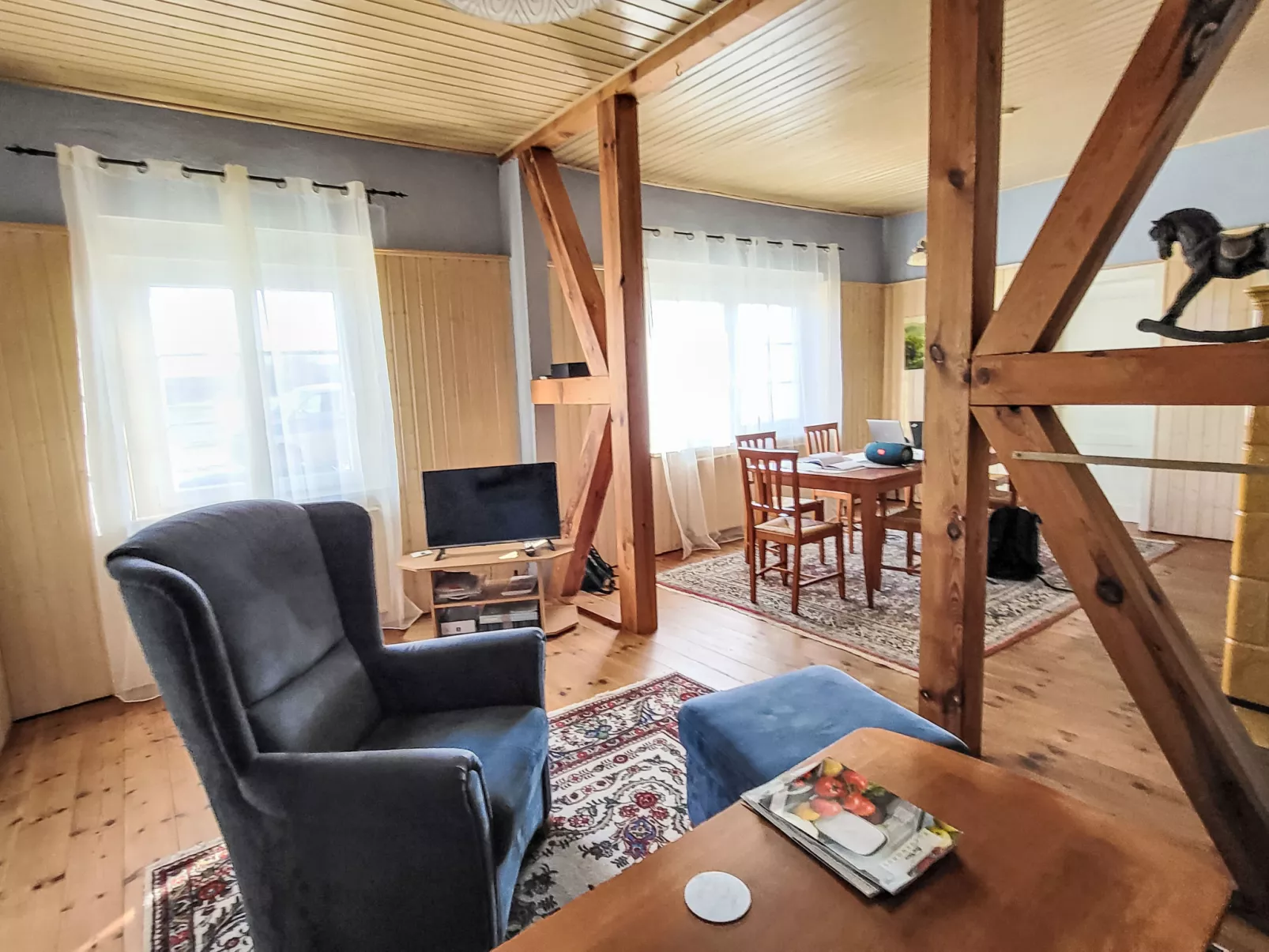 Mit großem eingezäunten Garten - Binnen