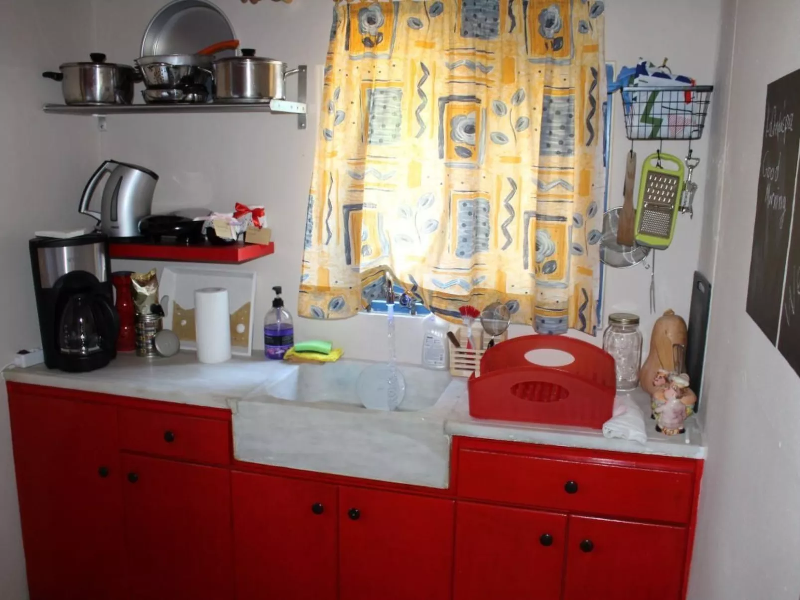 Schönes Surfercottage mit herrlichem Garten - Binnen