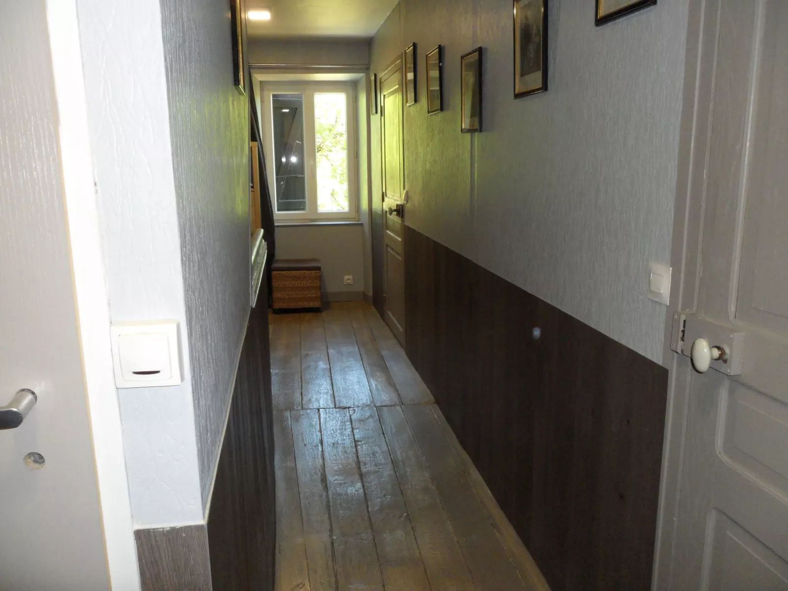 "Aelise" mit eigenem Pool - Binnen