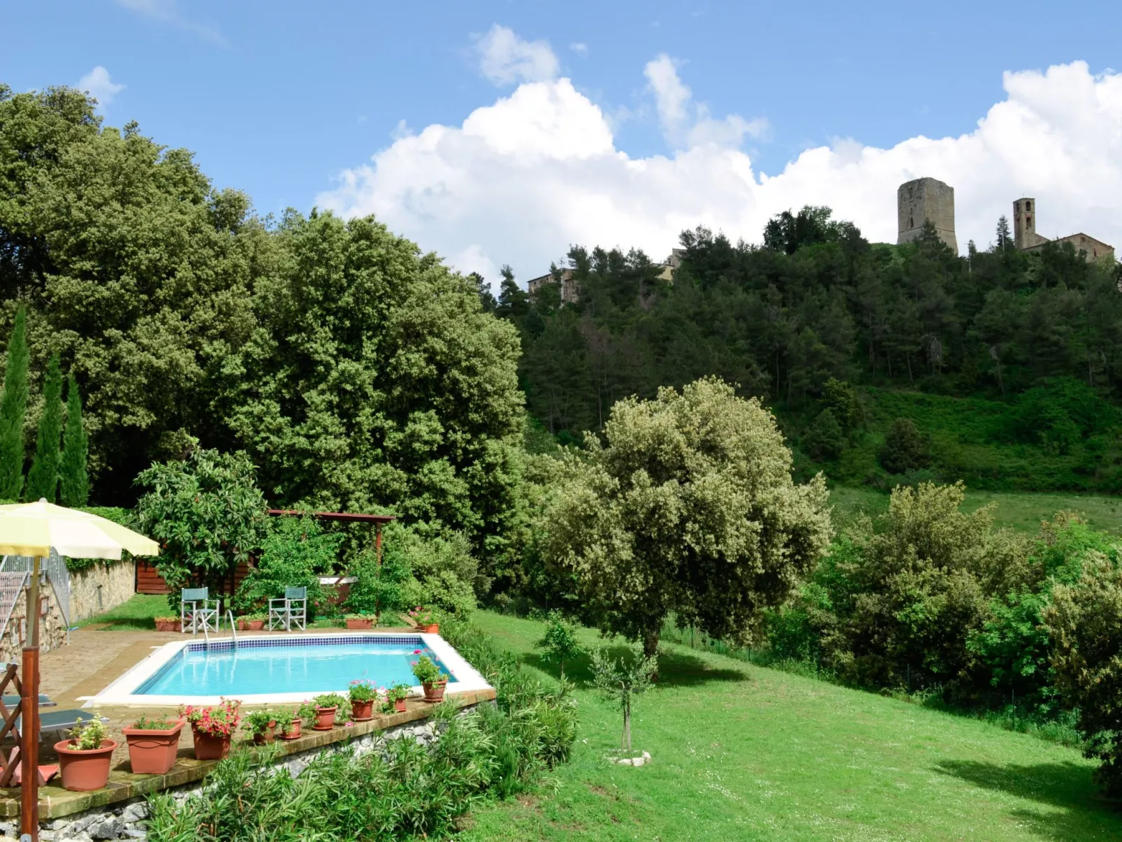 In Montecastelli Pisano mit beheiztem Whirlpool - Image-tags.info